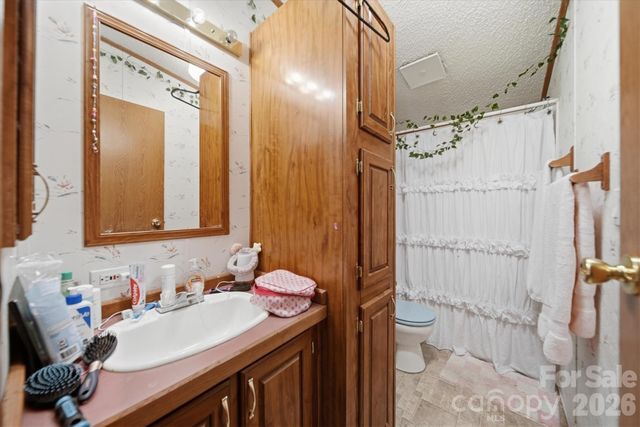 107 10th Street NE, Hildebran, NC 28637