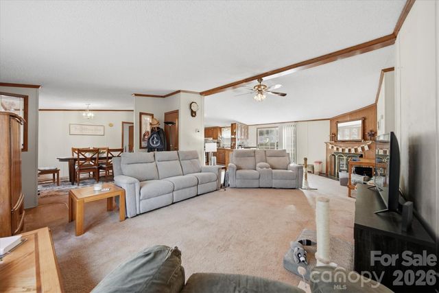 107 10th Street NE, Hildebran, NC 28637