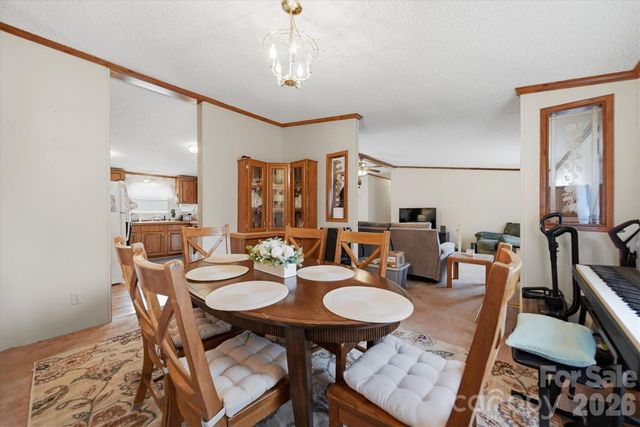 107 10th Street NE, Hildebran, NC 28637