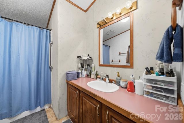 107 10th Street NE, Hildebran, NC 28637