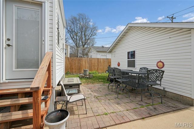5622 Pernod Avenue, St Louis, MO 63139