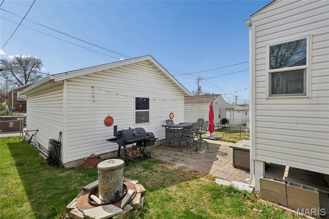 5622 Pernod Avenue, St Louis, MO 63139