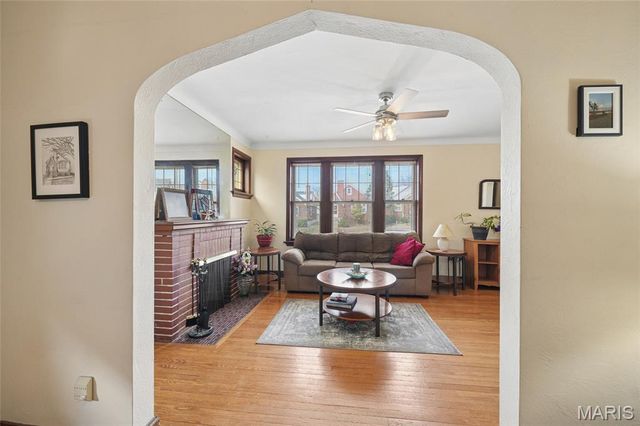 5622 Pernod Avenue, St Louis, MO 63139