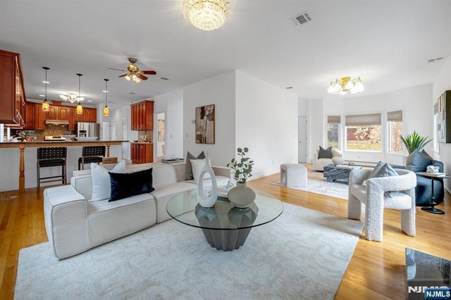 177 Lawson Place, Paramus, NJ 07652