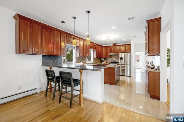 177 Lawson Place, Paramus, NJ 07652