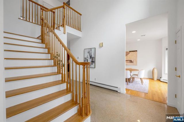 177 Lawson Place, Paramus, NJ 07652