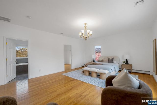 177 Lawson Place, Paramus, NJ 07652