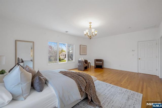 177 Lawson Place, Paramus, NJ 07652