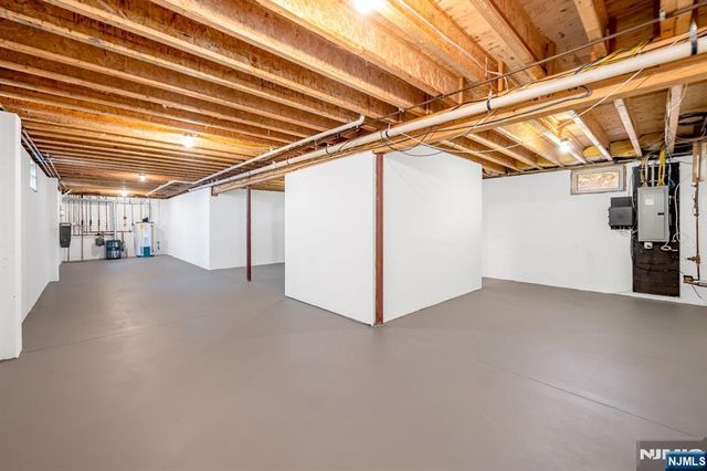 177 Lawson Place, Paramus, NJ 07652