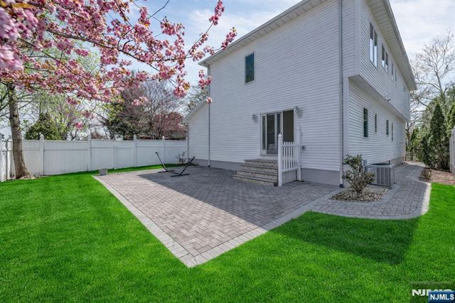 177 Lawson Place, Paramus, NJ 07652