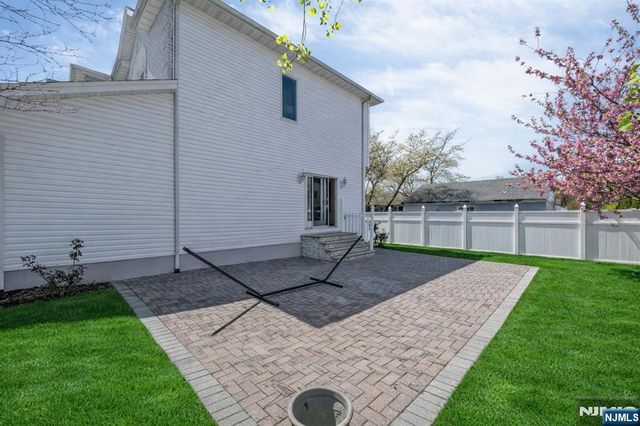 177 Lawson Place, Paramus, NJ 07652