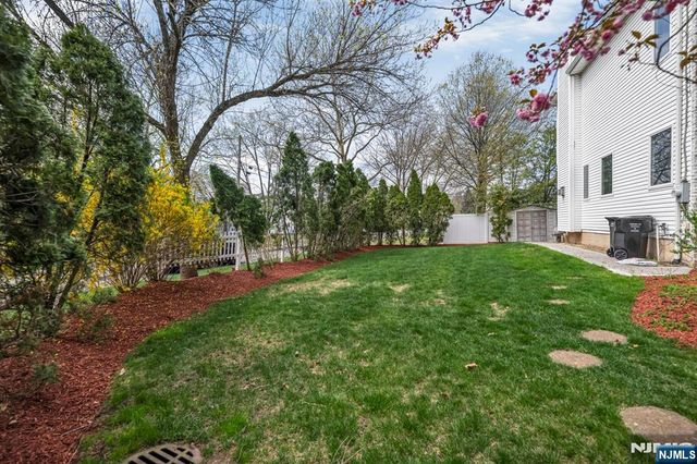 177 Lawson Place, Paramus, NJ 07652