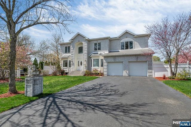 177 Lawson Place, Paramus, NJ 07652