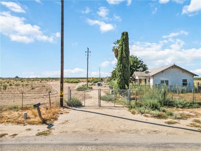 1095 E Mountain View, Fresno, CA 93725