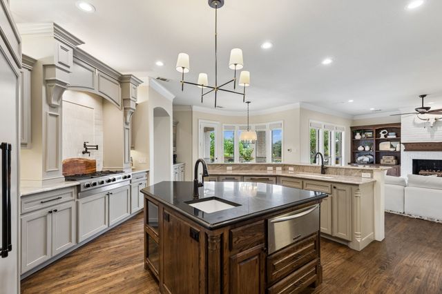 156 Stoneleigh Drive, Heath, TX 75032