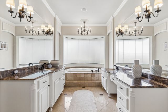 156 Stoneleigh Drive, Heath, TX 75032