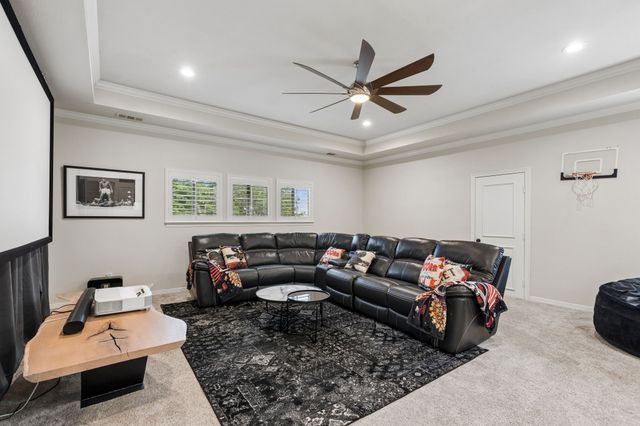156 Stoneleigh Drive, Heath, TX 75032