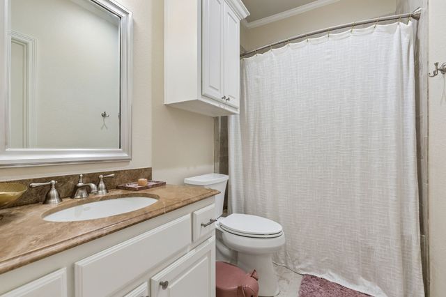 156 Stoneleigh Drive, Heath, TX 75032