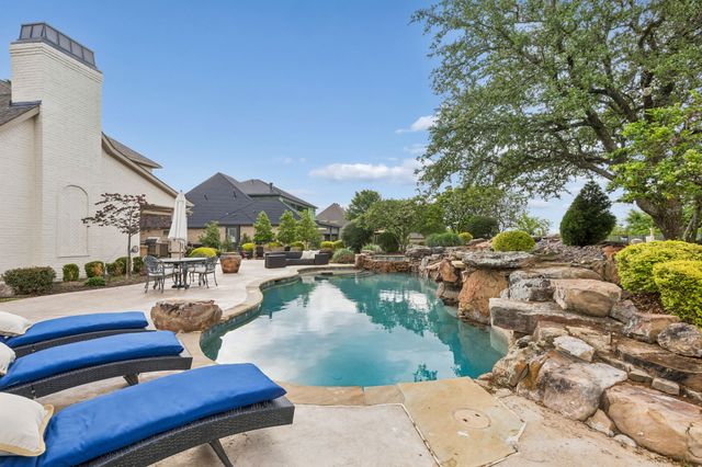 156 Stoneleigh Drive, Heath, TX 75032