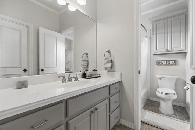 156 Stoneleigh Drive, Heath, TX 75032