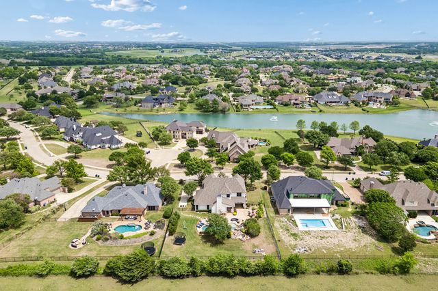 156 Stoneleigh Drive, Heath, TX 75032