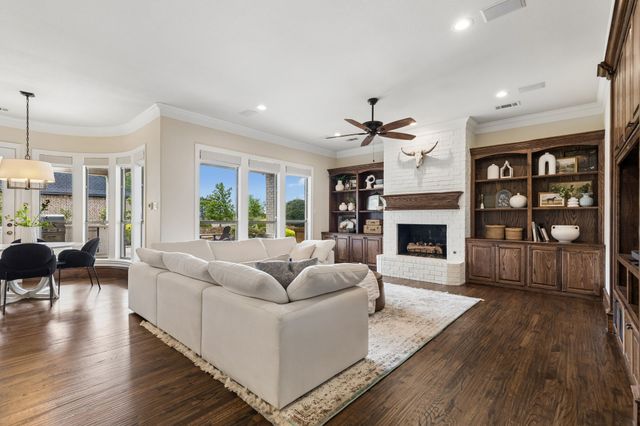 156 Stoneleigh Drive, Heath, TX 75032