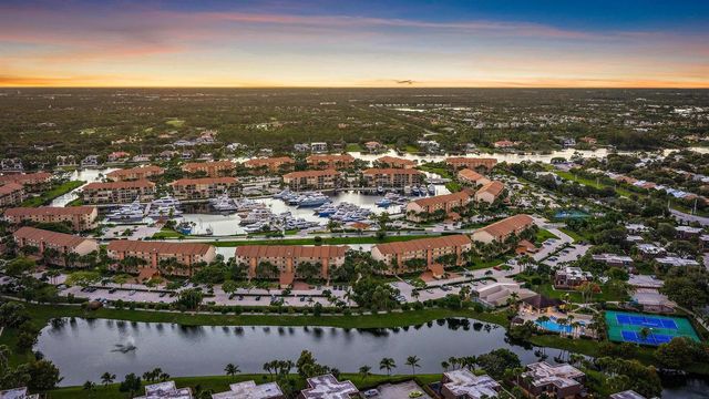 1701 Marina Isle Way 202, Jupiter, FL 33477