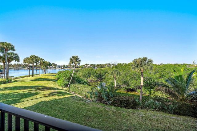 1701 Marina Isle Way 202, Jupiter, FL 33477