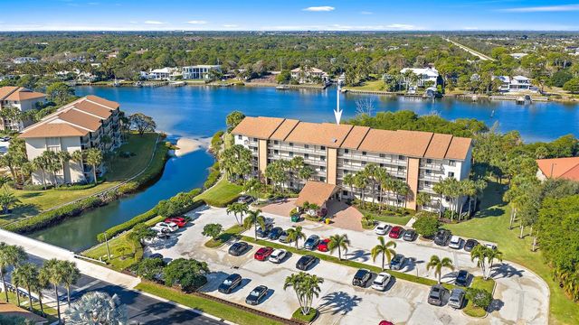 1701 Marina Isle Way 202, Jupiter, FL 33477