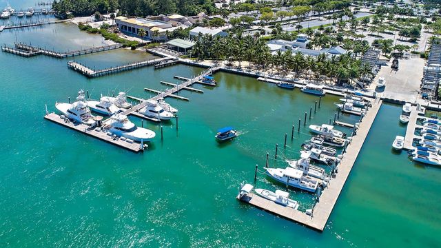 1701 Marina Isle Way 202, Jupiter, FL 33477