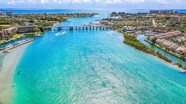 1701 Marina Isle Way 202, Jupiter, FL 33477
