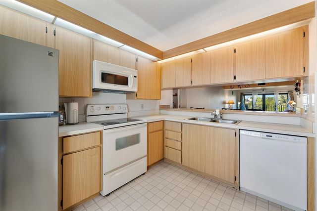 1701 Marina Isle Way 202, Jupiter, FL 33477