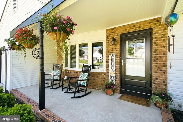 160 STOWAWAY RD, Manahawkin, NJ 08050