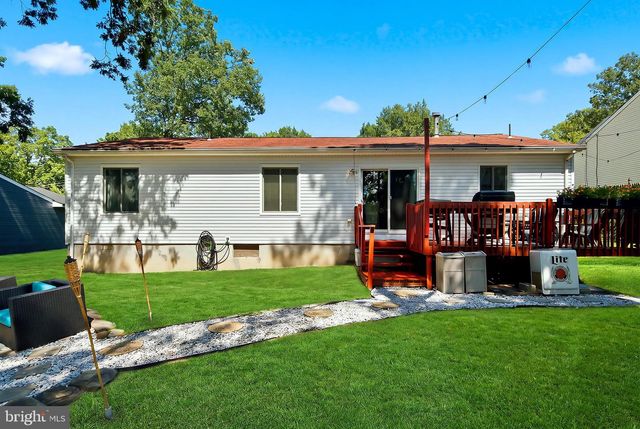 160 STOWAWAY RD, Manahawkin, NJ 08050