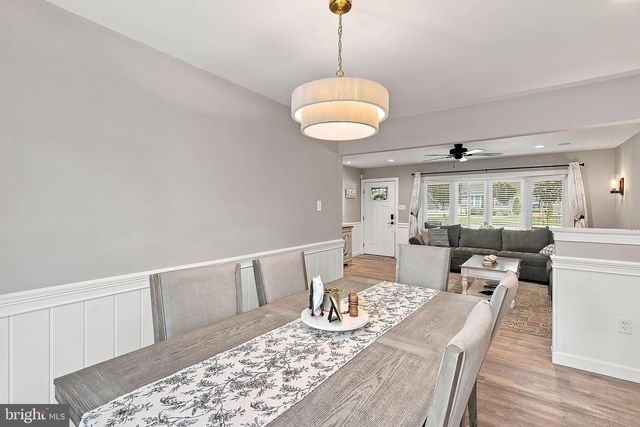160 STOWAWAY RD, Manahawkin, NJ 08050