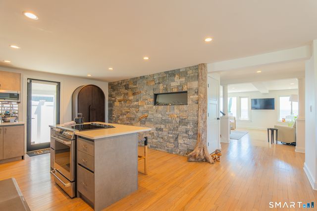 49 Hammock Road, Clinton, CT 06413