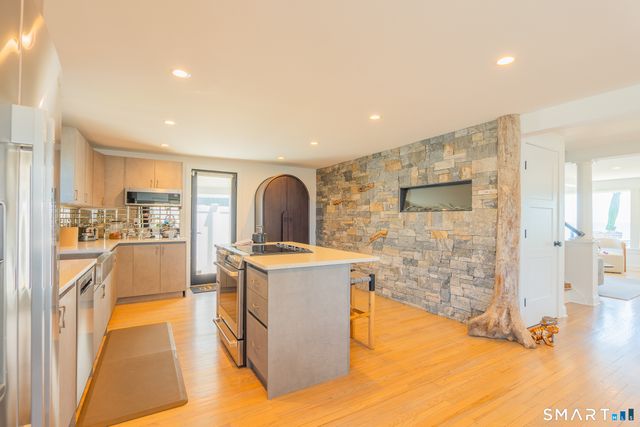 49 Hammock Road, Clinton, CT 06413