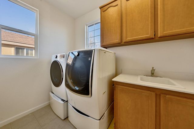 4116 Aragon Way, Rancho Cordova, CA 95742