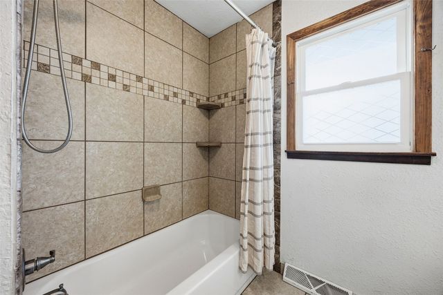 2317 Newport SW, Cedar Rapids, IA 52404