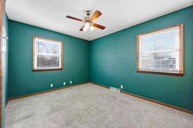 2317 Newport SW, Cedar Rapids, IA 52404