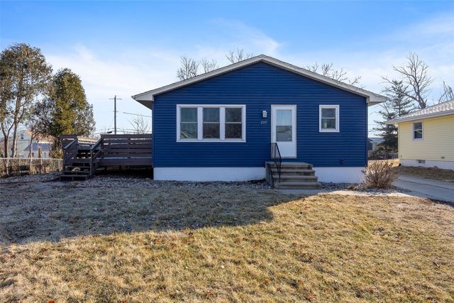 2317 Newport SW, Cedar Rapids, IA 52404