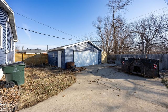 2317 Newport SW, Cedar Rapids, IA 52404