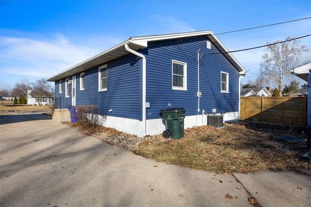 2317 Newport SW, Cedar Rapids, IA 52404