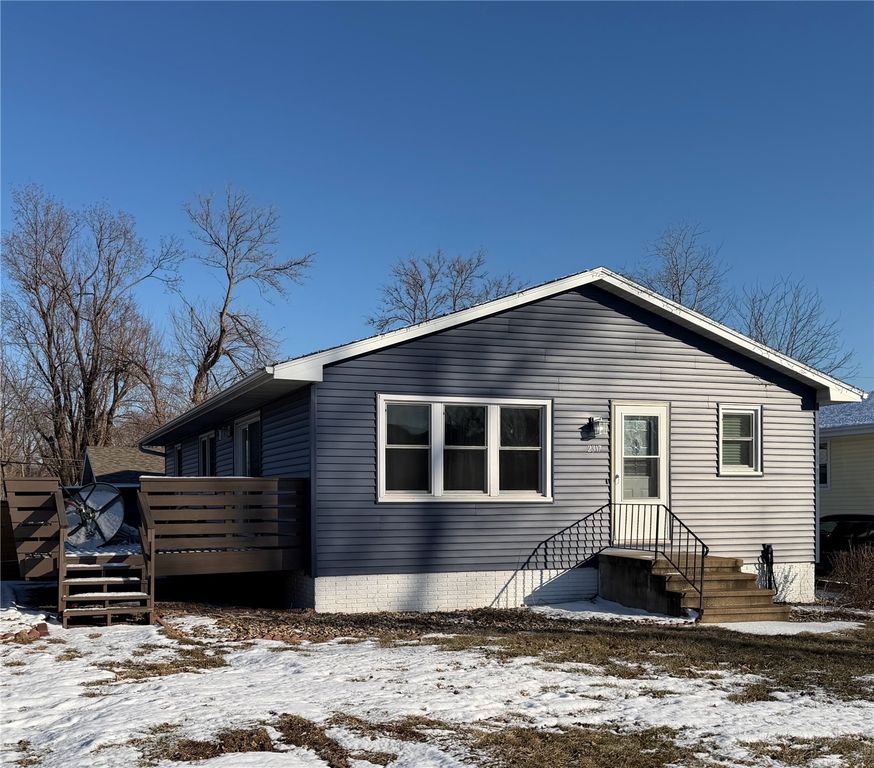 2317 Newport SW, Cedar Rapids, IA 52404