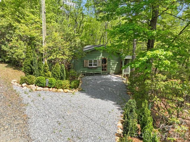 548 Bear Cub Drive 25, Spruce Pine, NC 28777