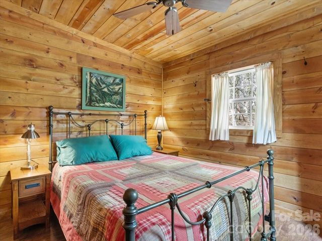 548 Bear Cub Drive 25, Spruce Pine, NC 28777