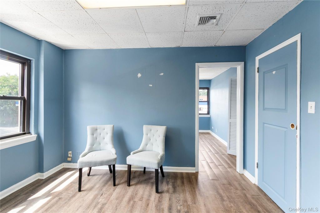 29 Glen Cove Avenue 212, Glen Cove, NY 11542 — photo 4
