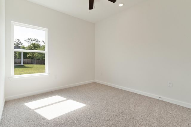 968 Texas Parkway, Crestview, FL 32536