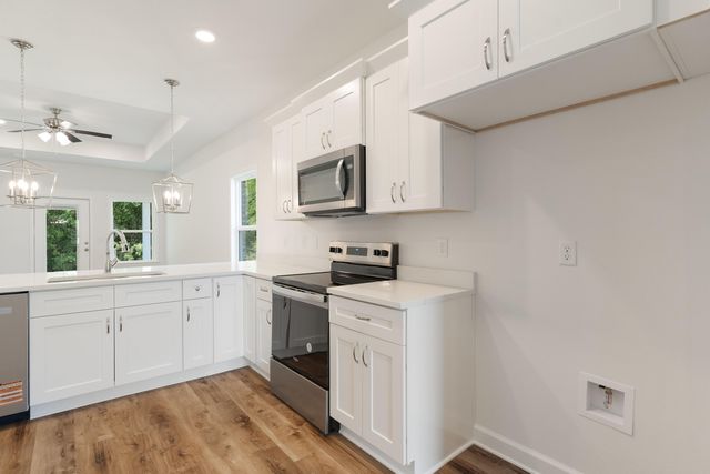 968 Texas Parkway, Crestview, FL 32536