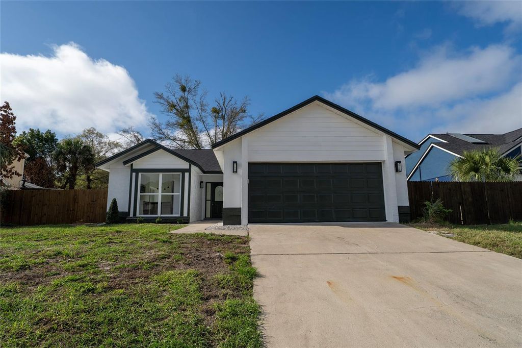 Image 1 of property listing at 5670 BRECKENRIDGE CIRCLE, Orlando, FL 32818